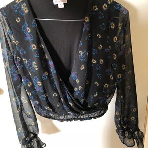 Target crop top. Floral print. V neckline.
